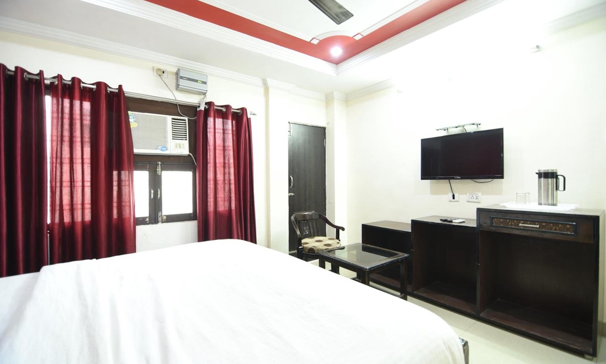 Gomti Nagar Hotel | Hotel Aryan