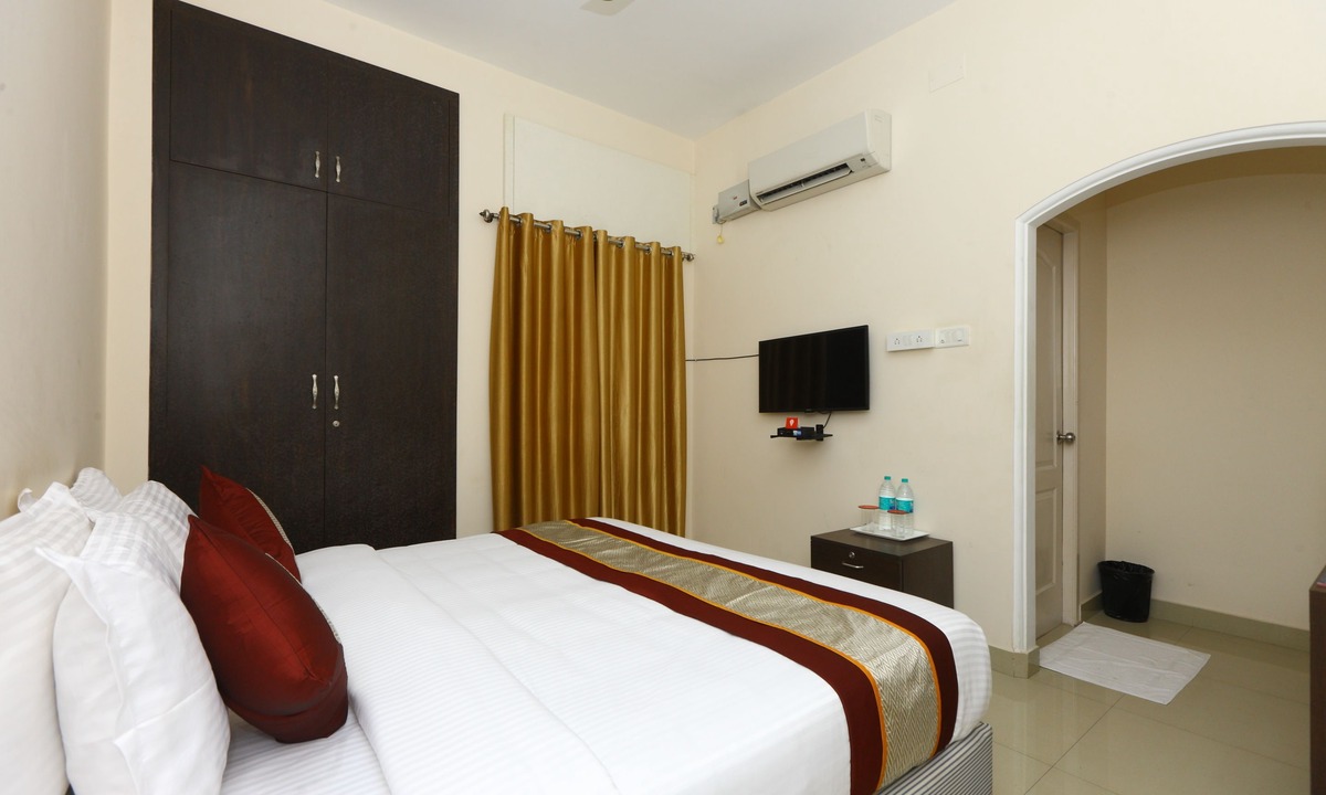 Perungudi Hotel | OYO 10106 Hotel NLBR
