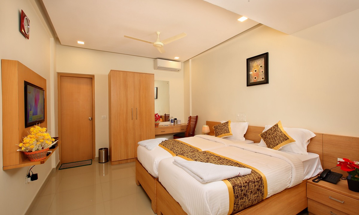 Shenoys Hotel | Prime Palace