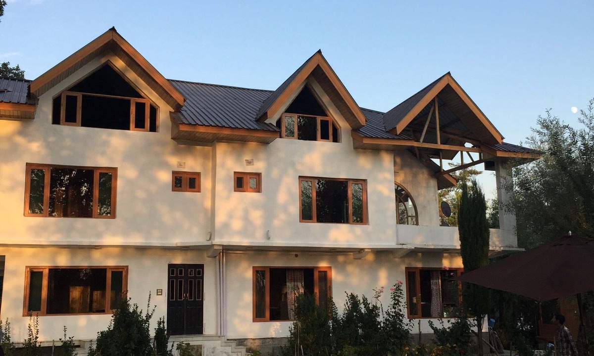 Sudarbal Hotel | Nigeen Lake View Resort