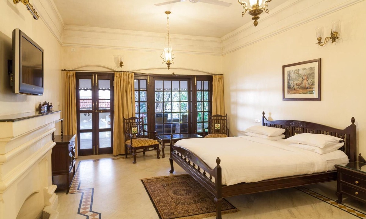 Pachmarhi Hotel | WelcomHeritage Golf View