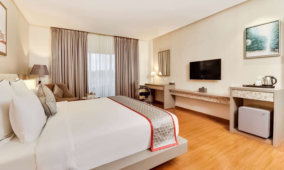 Narasapura Hotel | Ramada by Wyndham Bengaluru Yelahanka