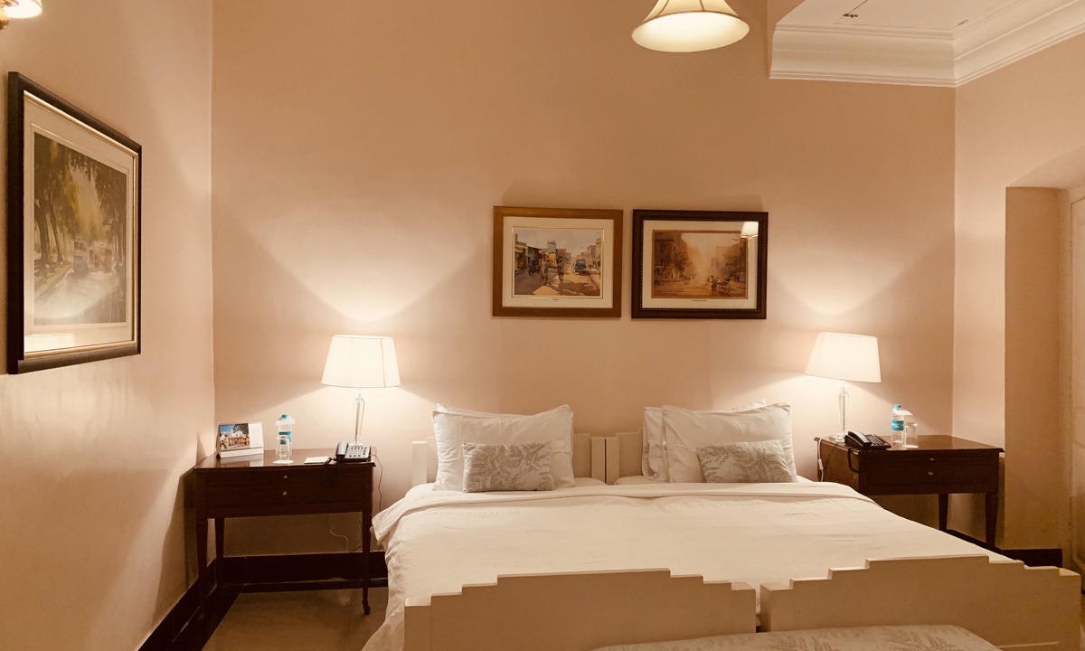Dharmatala Hotel | The Elgin Fairlawn Kolkata