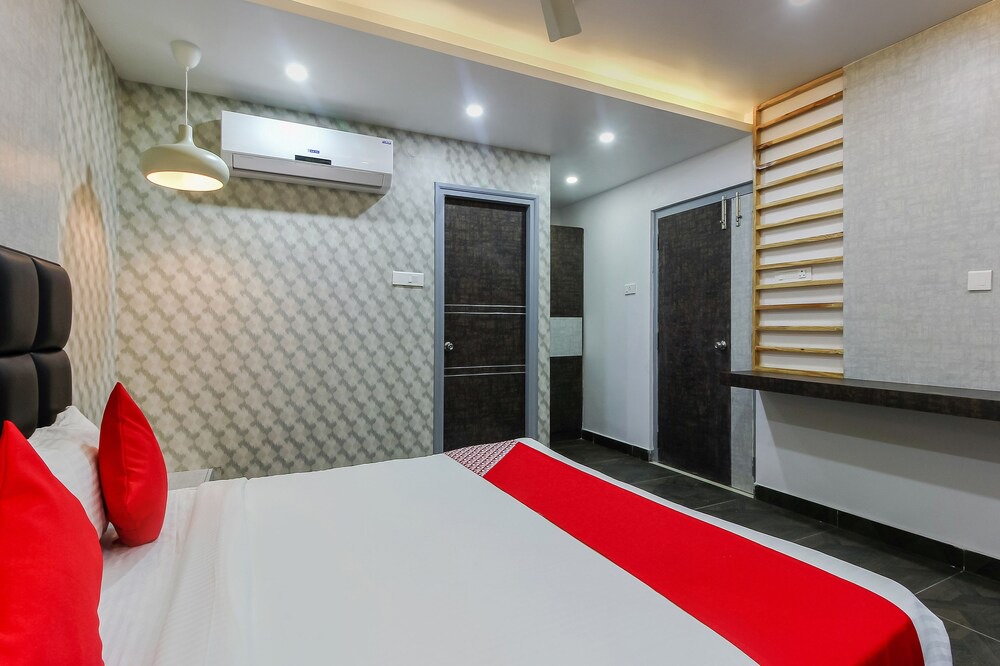 Kompally Hotel | Capital O 23322 Hoysala Inn