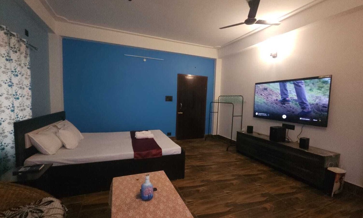 Jalpaiguri Hotel | Sambhav Homestay By Tenzin