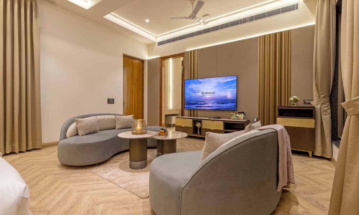Delhi Villa | Elivaas Levante Farms 5 BHK Villa