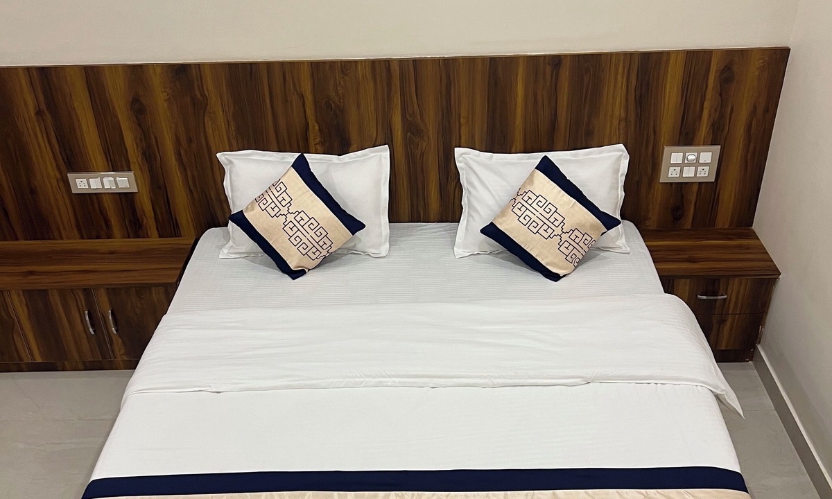 Nanjangud Hotel | Estoria Hotel And Resort