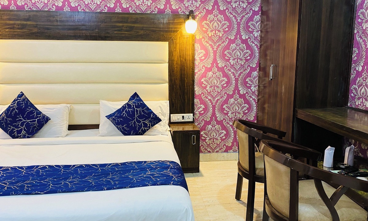 Mahipalpur Extension Hotel | Hotel The Raj Palace