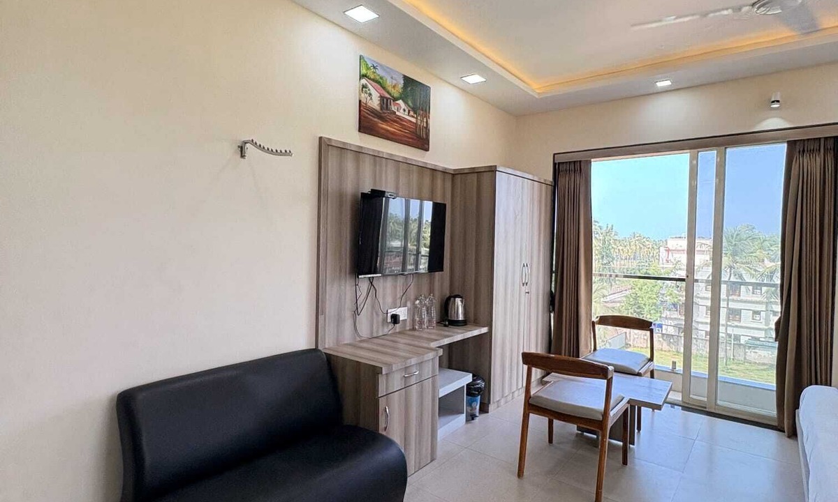 Daman Hotel | Avron Beach Resort