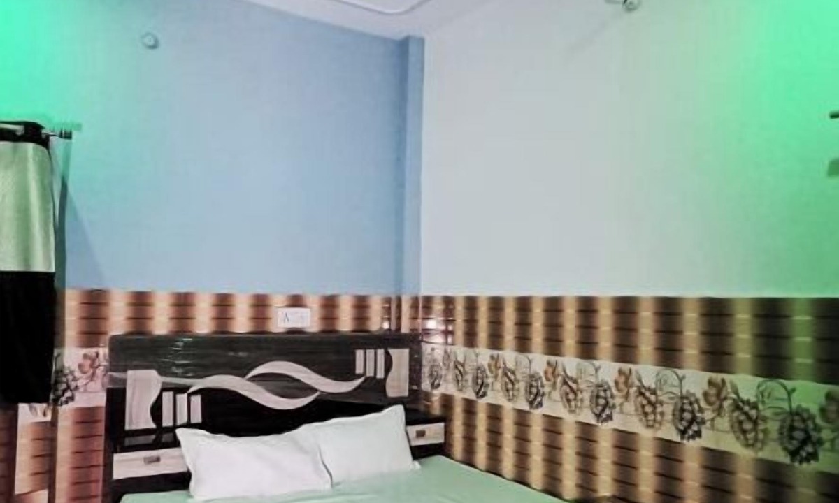Ayodhya Hotel | Nirmala Sadan Homestay Ayodhya