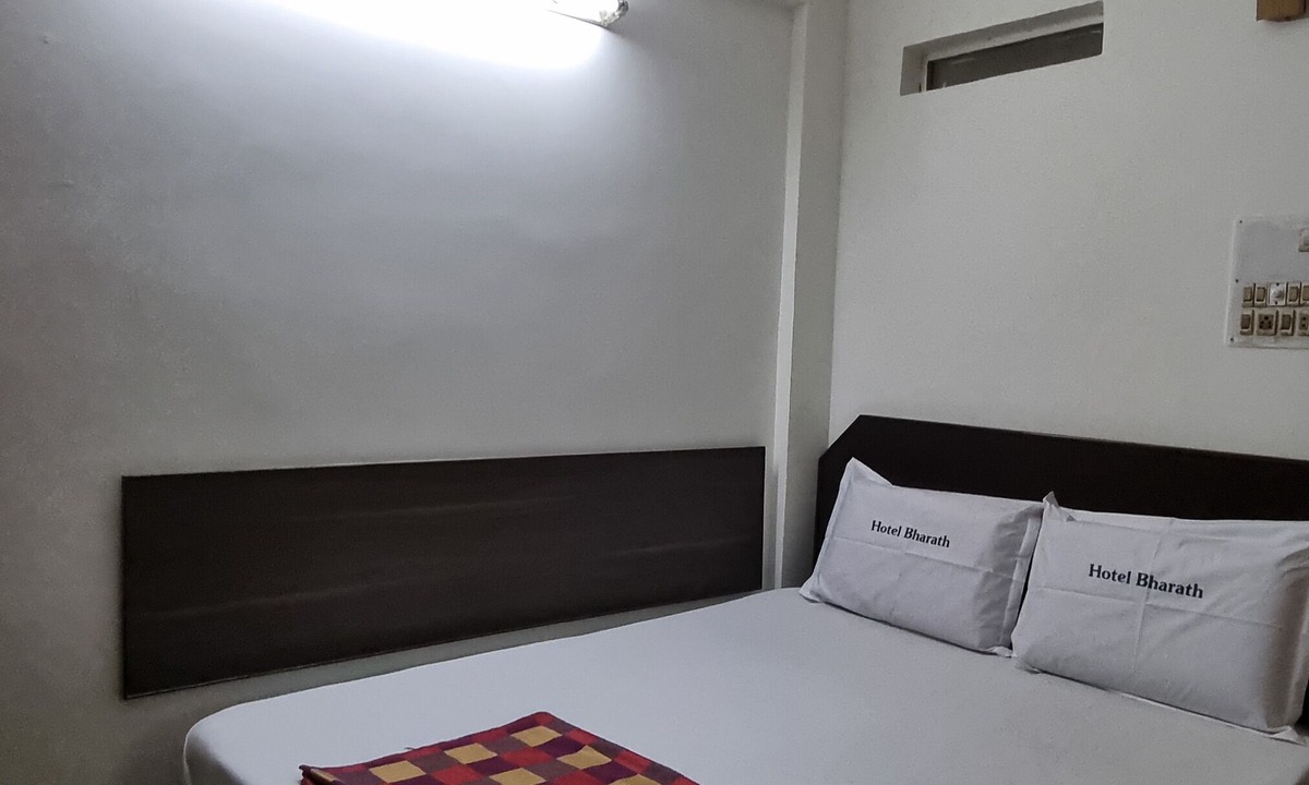 Periamet Cabin | Hotel Bharath