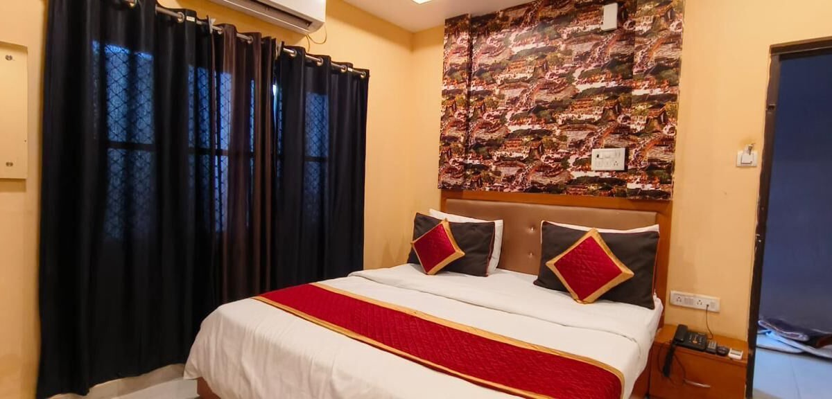 Varanasi Hotel | HOTEL SWARNA PALACE