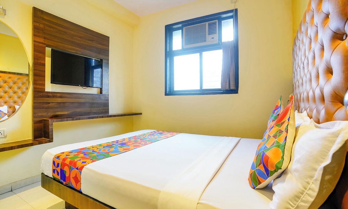 Prabhadevi Hotel | Fabhotel New Silver Elite