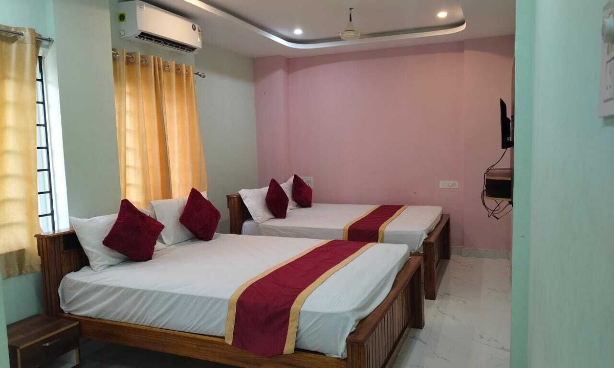 Honavar Hotel | Grand Inn Lodging And Boarding