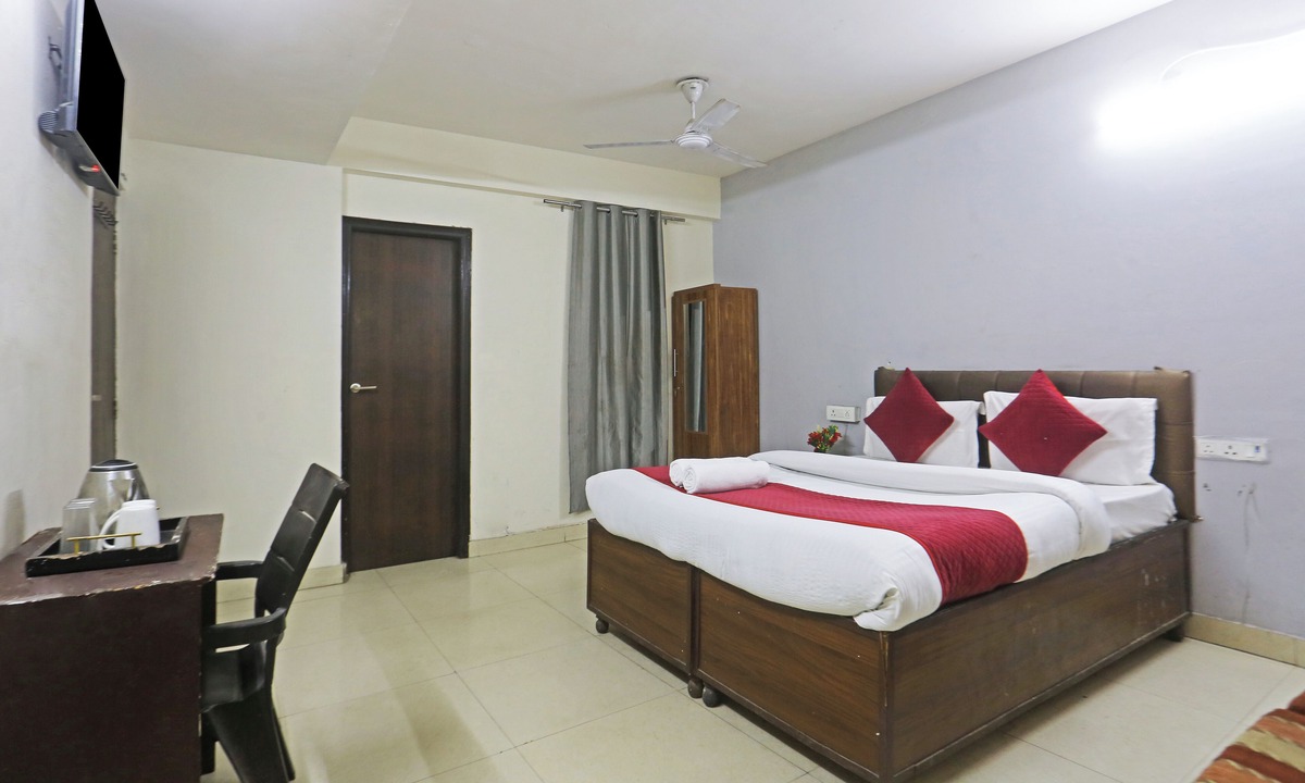 Govindpuri Hotel | Hotel Raj Palace