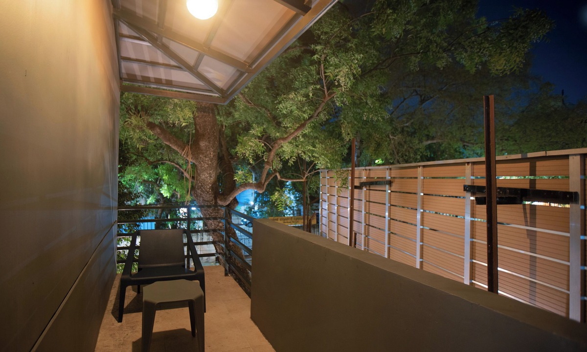 Mylapore Tiruvallikk Hotel | KAIRA PARK