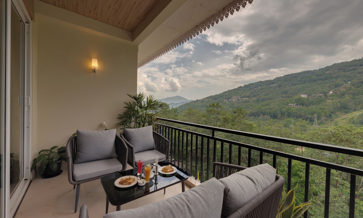 Gangtok Hotel | Clarion Hotel De Renees Gangtok (5km from MG Marg)