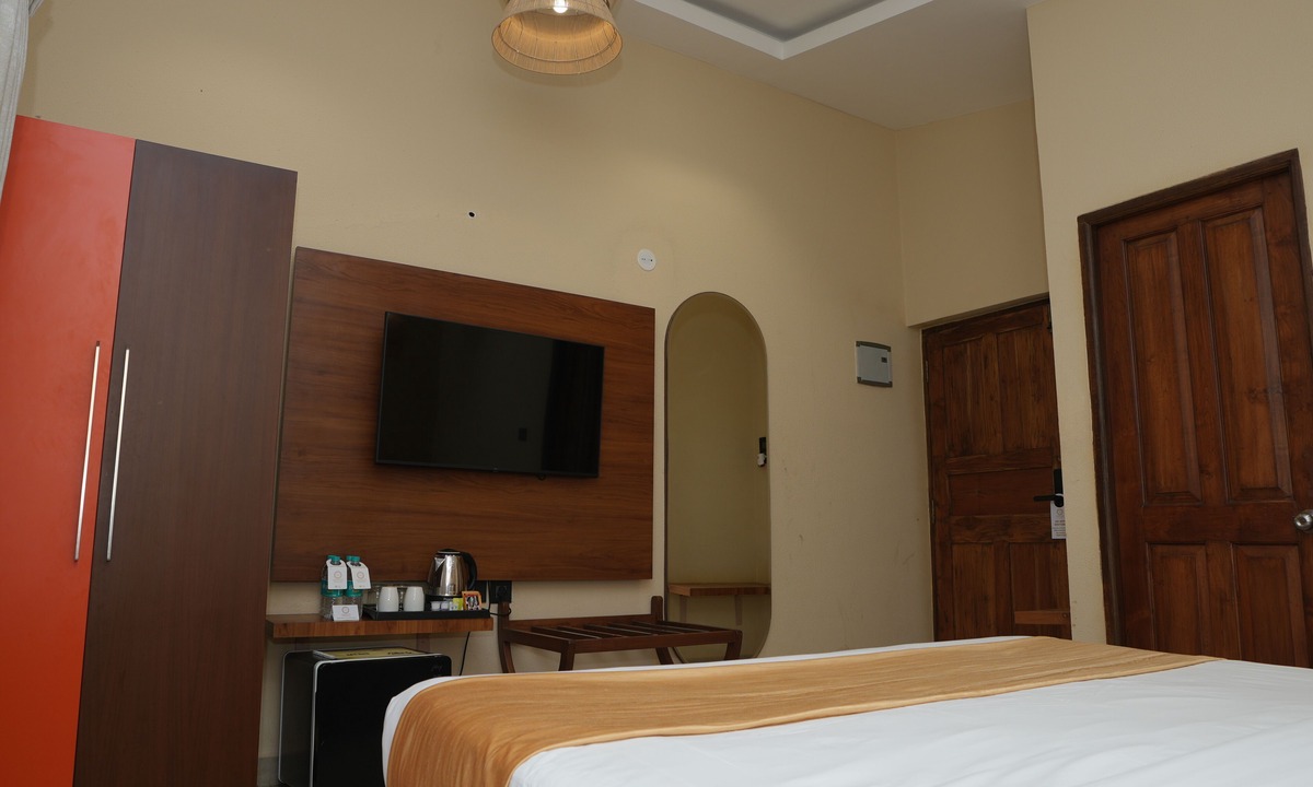 Saunta Vaddo Resort | Foxoso Aaristo Baga Beach Resort
