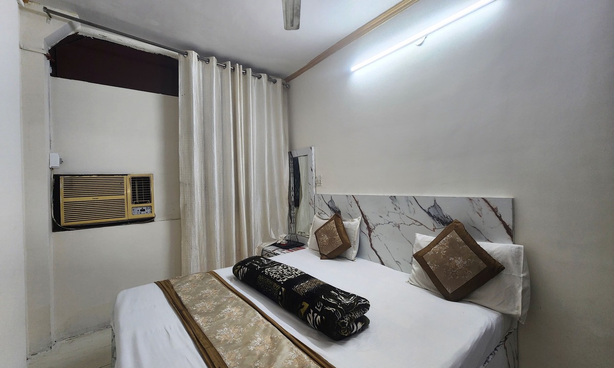 Jangpura Hotel | Hotel Surya Inn