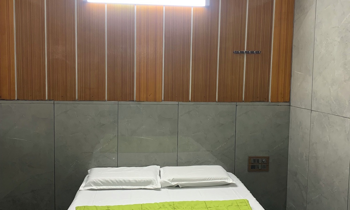Ramanagara Bed & Breakfast | S V Patel Residency