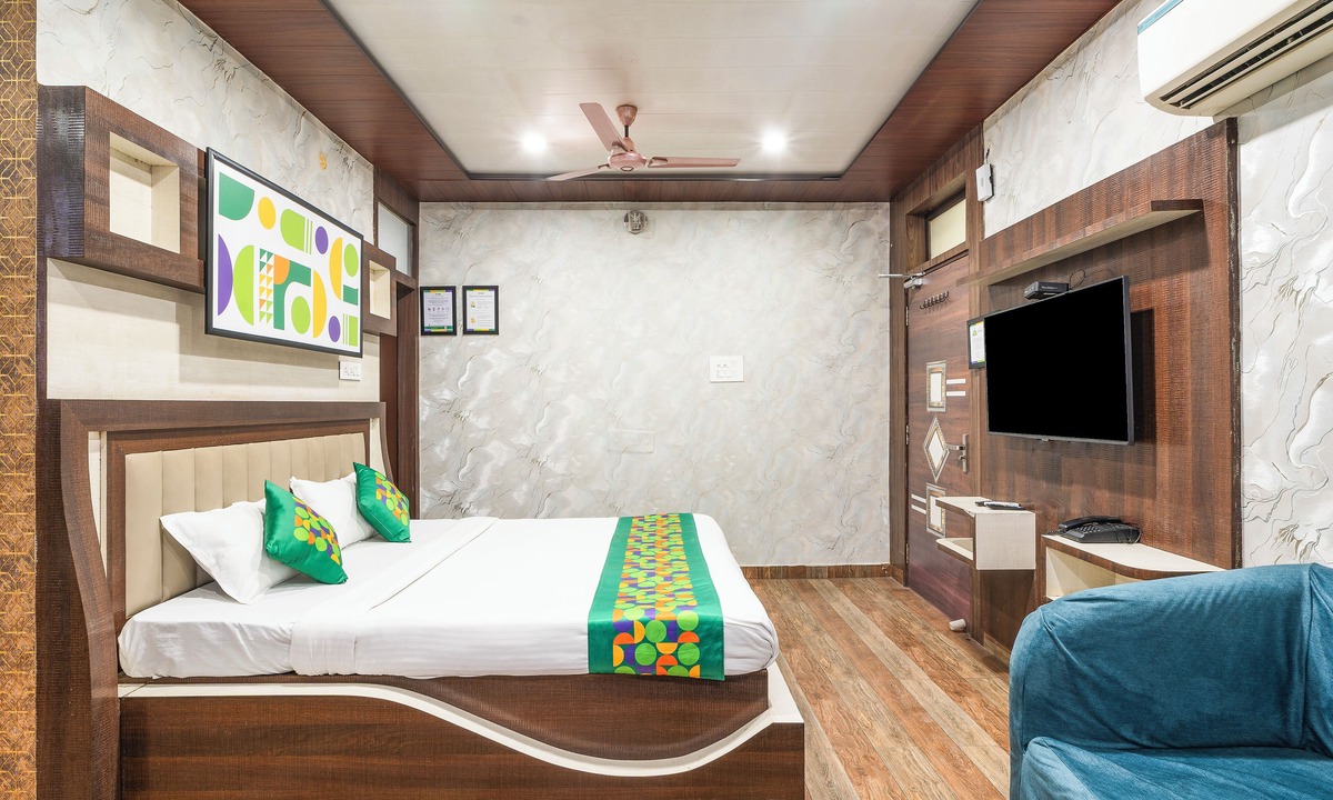 Sarnath Hotel | Treebo Saumendra Residency