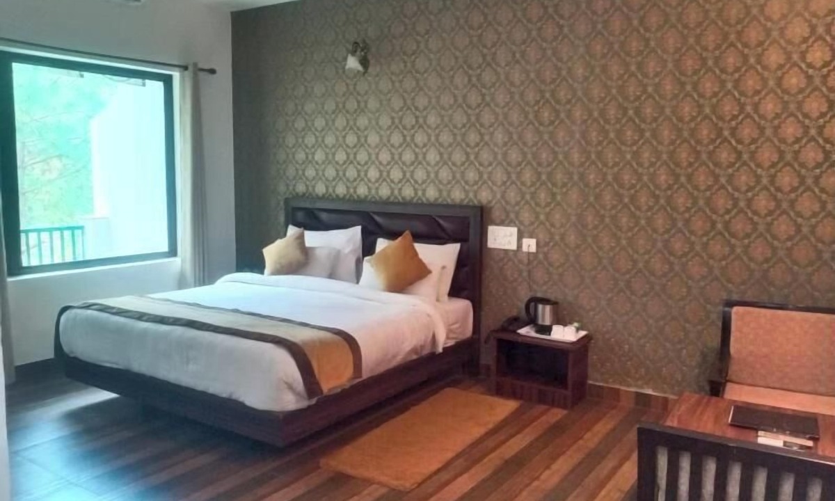 Dharampur Hotel | Pineland Chalets And Resort
