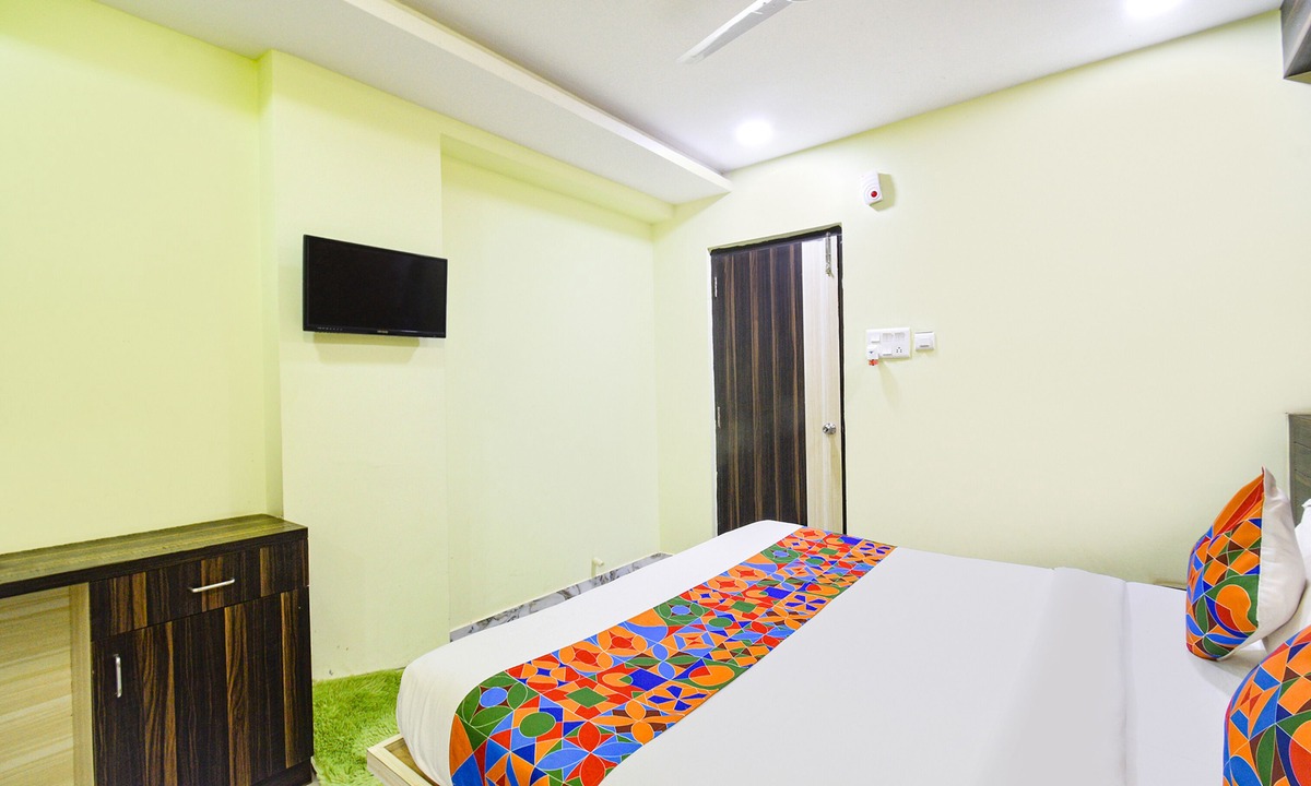 Shamshabad Hotel | FabHotel Galaxy Shamshabed - Nr, Rajiv Gandhi International Airport