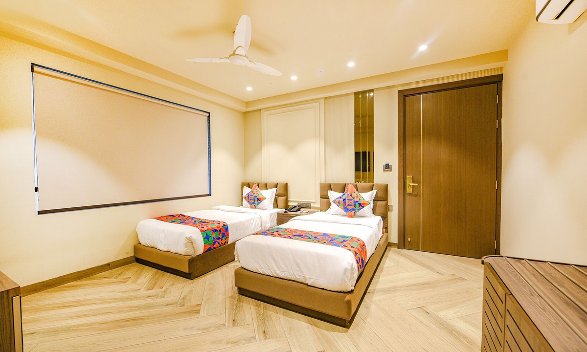 Janakpuri Hotel | FabHotel Prime Elite Janakpuri