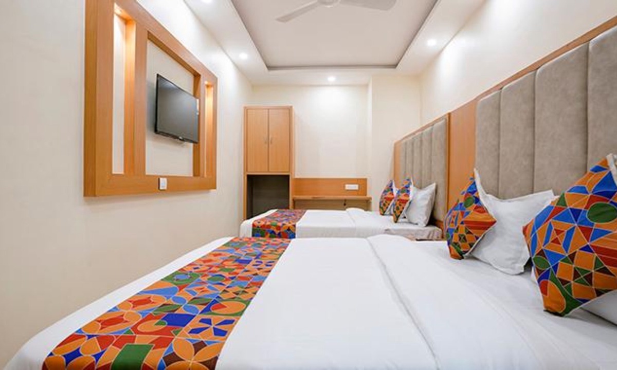 Kalina Hotel | Fabhotel 7 Square