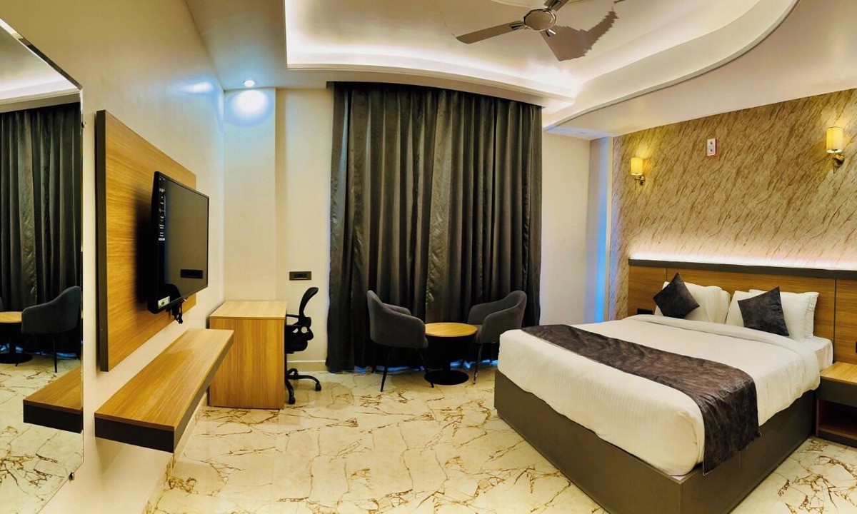 Greater Noida Hotel | The Grand Oasis Hotel & Resort