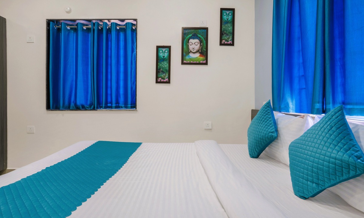 Madhapur Bed & Breakfast | The Balcony Suites