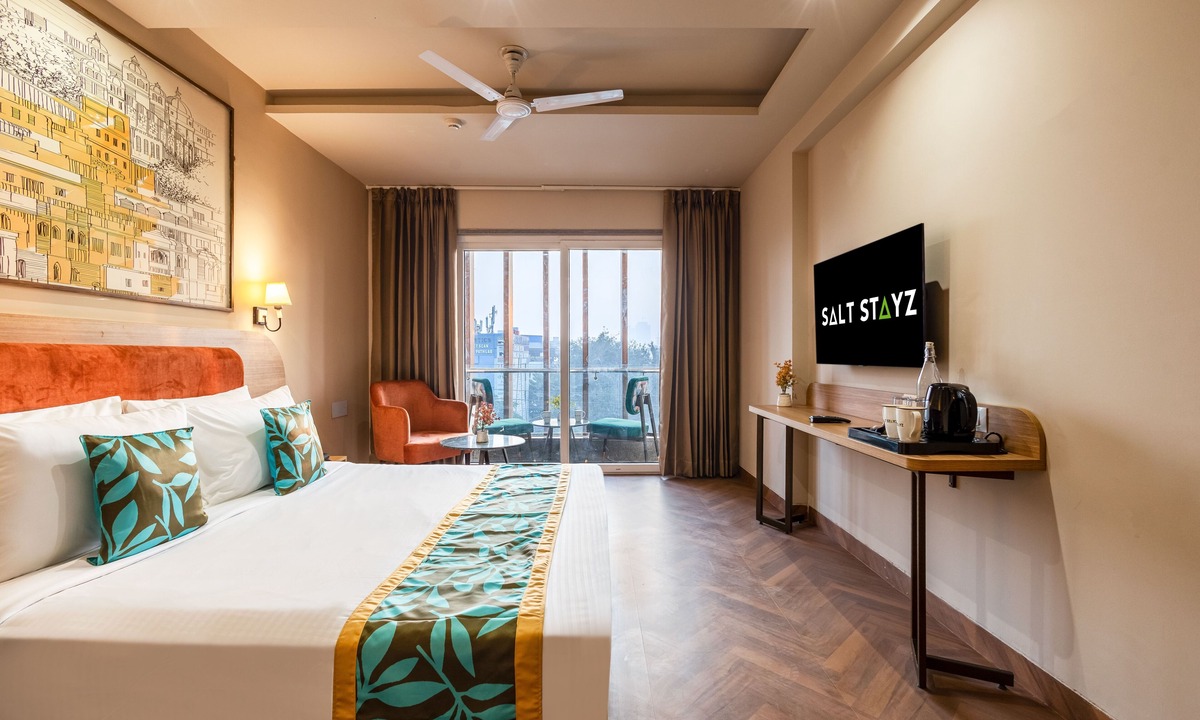 Sector 39 Hotel | Saltstayz Select- Medicity Near Medanta Hospital
