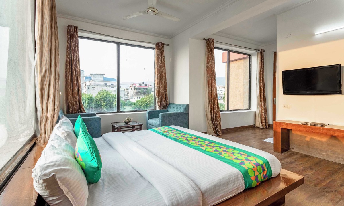 Kuthar Hotel | Treebo Maurice