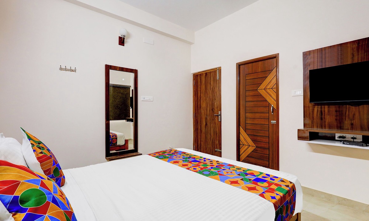 Central Chennai Hotel | FabHotel Home Tree Service Apartment I
