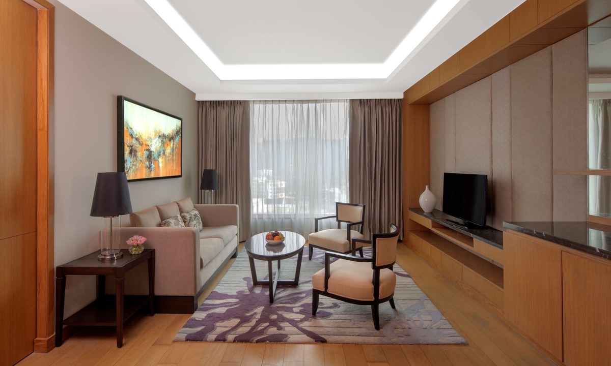 Sualkuchi Hotel | Radisson Blu Hotel Guwahati