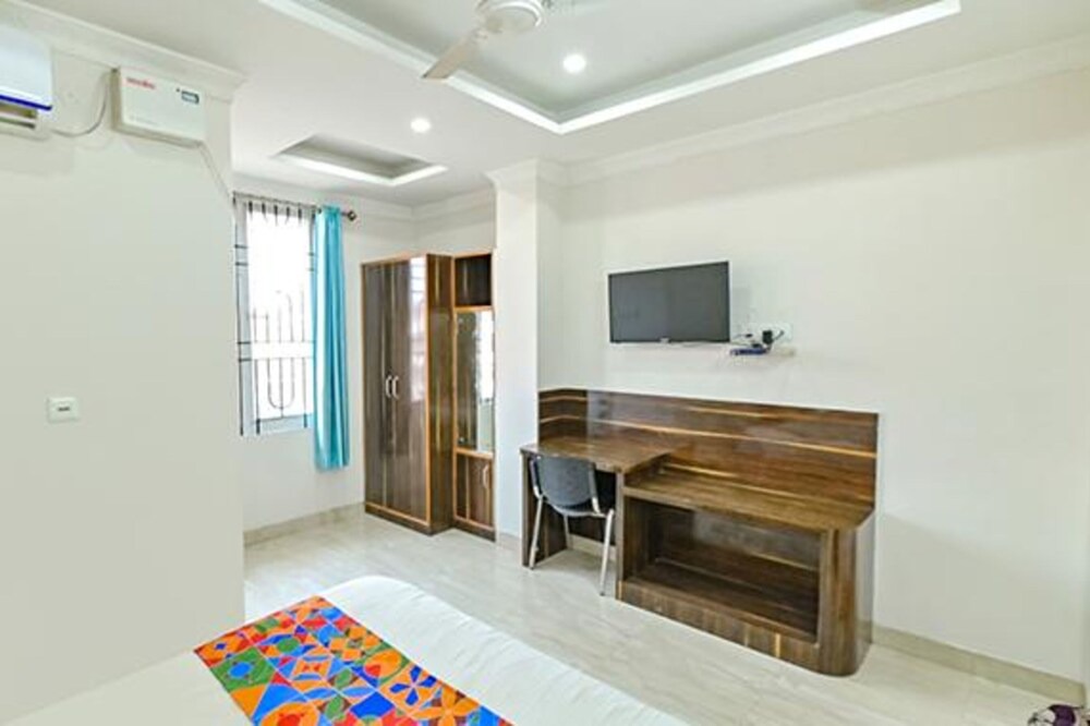 Hatigaon Hotel | Fabhotel Gns Suites