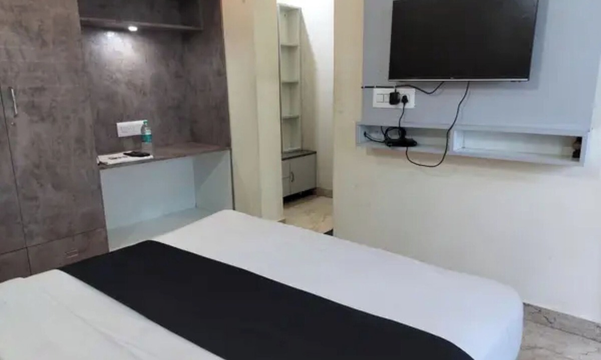 Tumkur Hotel | Fabhotel Shrinidhi Comfort