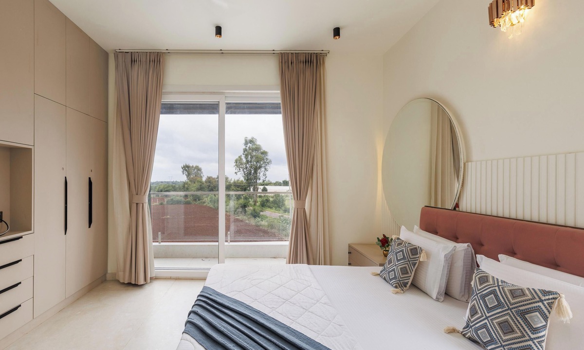 Doddaballapur Villa | Celeste Sapphire Pool Nr Nandi Hills Vegonly