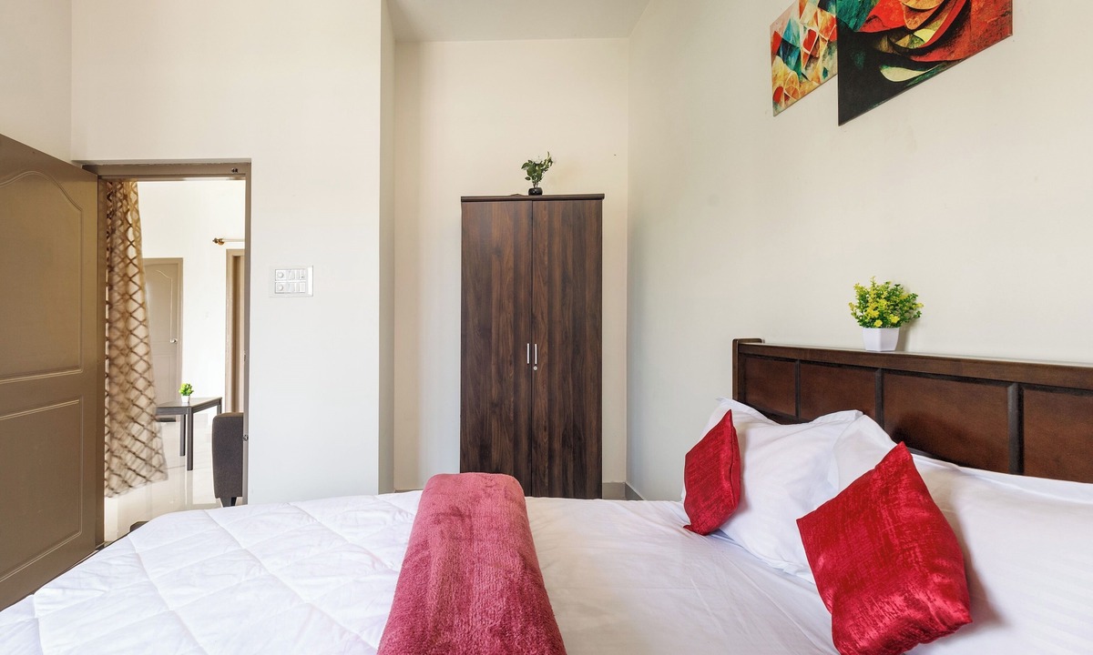 Hosur Villa | Jhilmil Pool Villa by Stayjade 2bhk Lawn Pool
