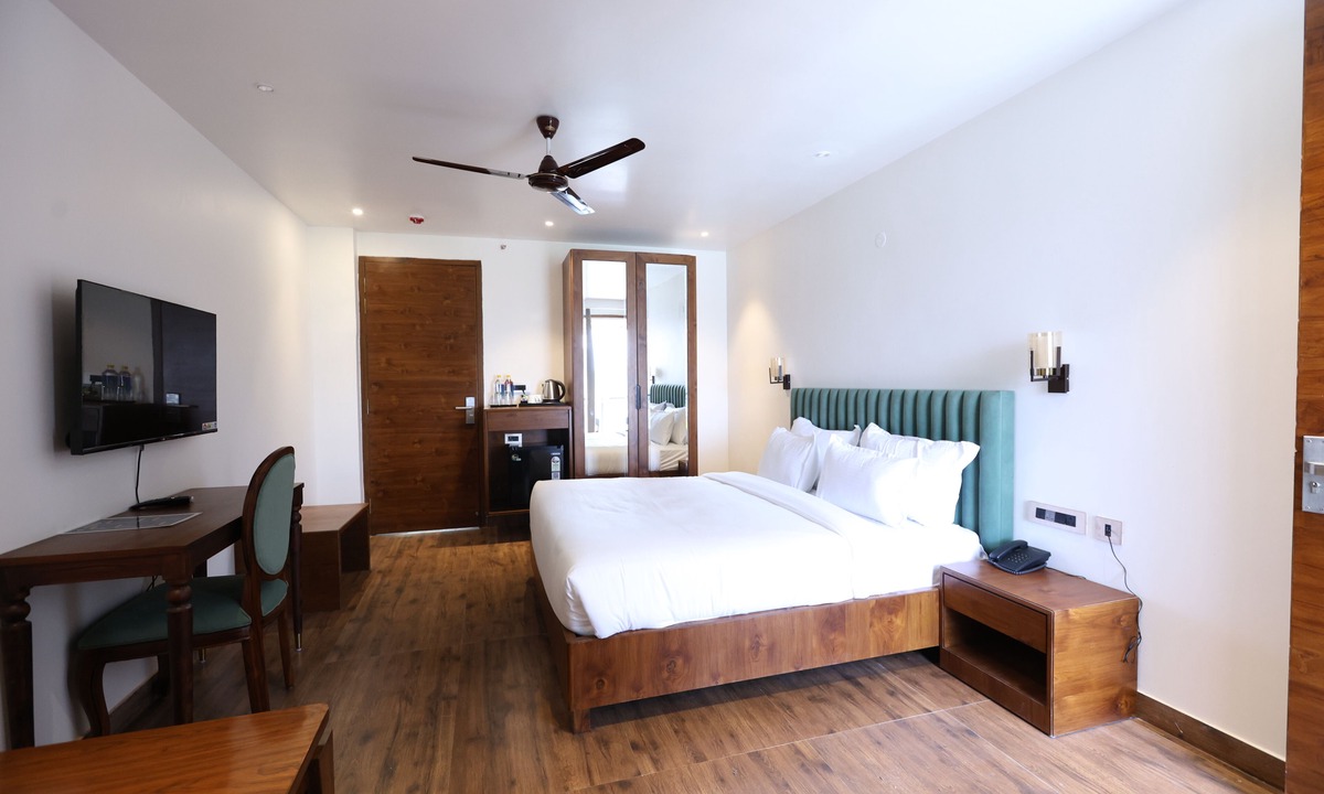 Dharampur Hotel | Cardinal Stay Kasauli Hills Glory