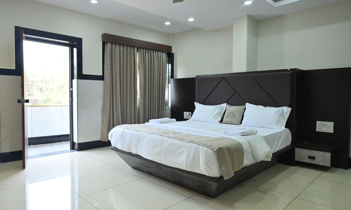 Mavalli Hotel | Kamath Yatri Nivas Plus