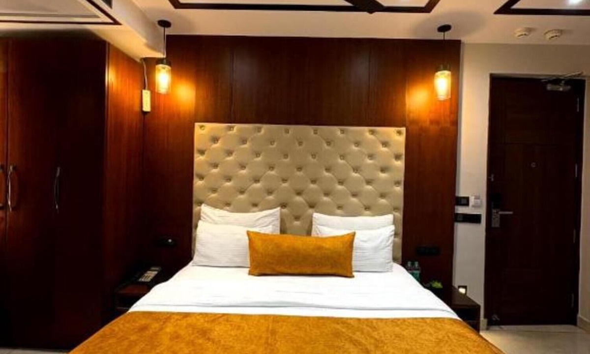 Paharganj Hotel | All Times Suites & Hotel - New Delhi