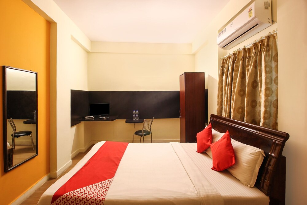 Begumpet Hotel | OYO 2006 Alpine Glow Sunrise