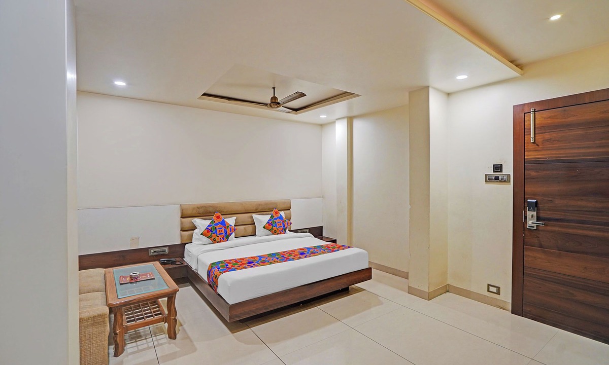 Maharana Pratap Nagar Hotel | FabHotel Prime The Kartar Tower, Rani Kamalapati Railway Station