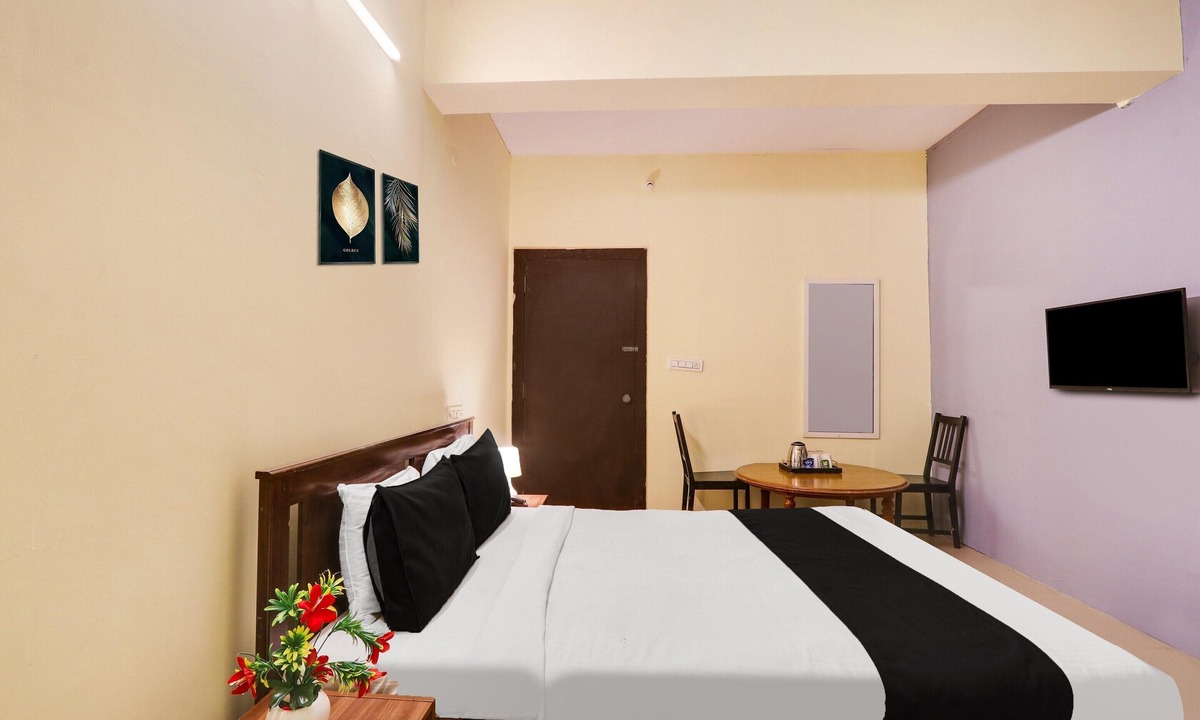 Bowenpally House | Deluxealpine Glow Pinnacle