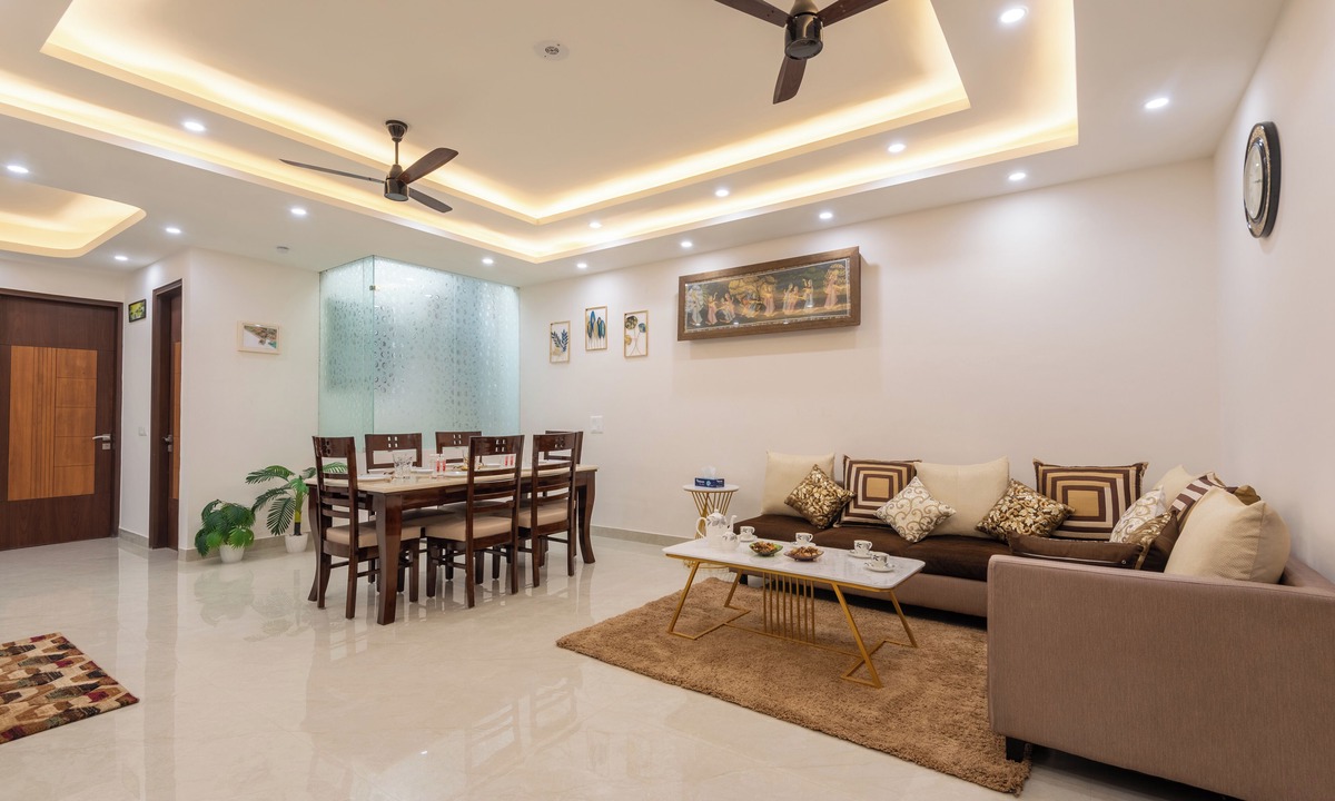 Naraina Apartment | Hello Sunshine - Premium 3 BHK Apartment with Elevator & Balcony View
