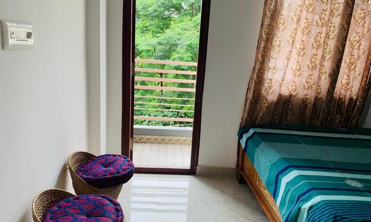 Agara Apartment | Cozy Stay at Sarjapur Dommasandra - Charming Vista