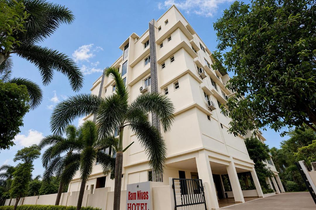Anakapalle Hotel | FabHotel Ramnivas