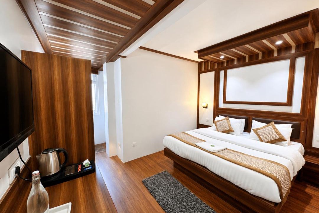 Gangtok Resort | Hotel Tashi Yang In Gangtok With Mountain View Premium Room