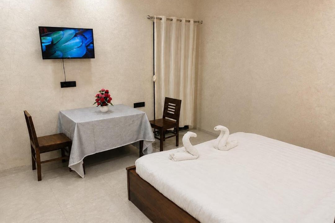 Alambagh Hotel | Hotel Avon